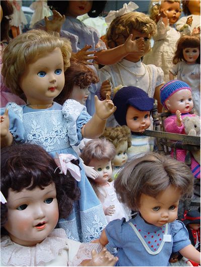 Doll Facts - Information about Dolls
